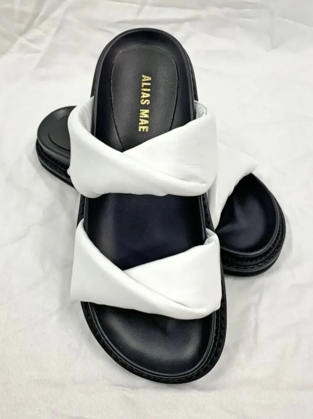 Alias Mae Paris Leather Sandals White Kid Leather size 38 (7.5) New no box